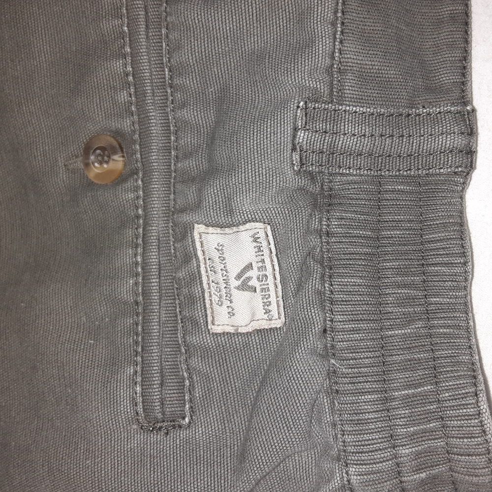 Cargo Shorts 38 waist - Picture 6 of 9